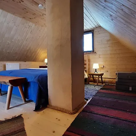 Raistiko Sauna / Raistiko Saunamaja * Punakula