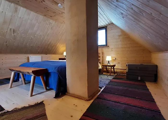 Raistiko Sauna / Raistiko Saunamaja * Punakula