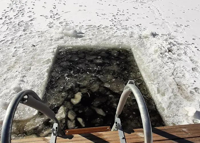 Raistiko Sauna / Raistiko Saunamaja